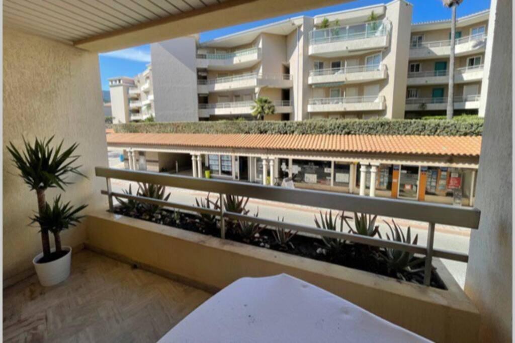 Confortable Appartement A Кавалере-сюр-Мер Екстериор снимка